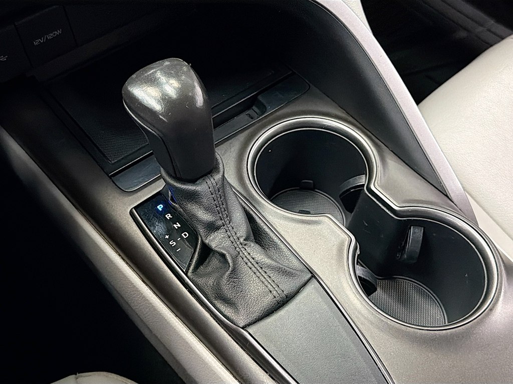 Photo 17 of this TOYOTA CAMRY