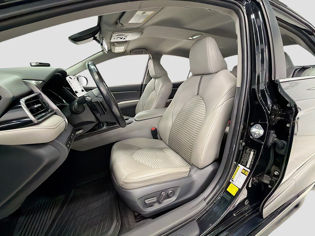 Photo 20 of this TOYOTA CAMRY