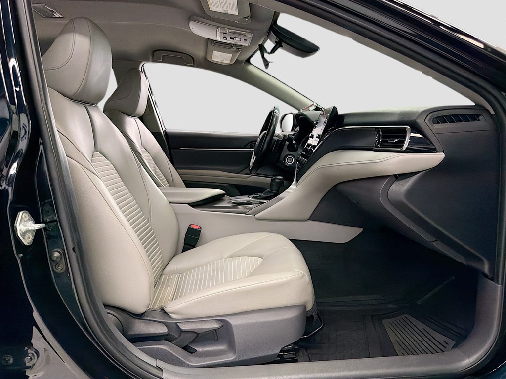Photo 30 of this TOYOTA CAMRY
