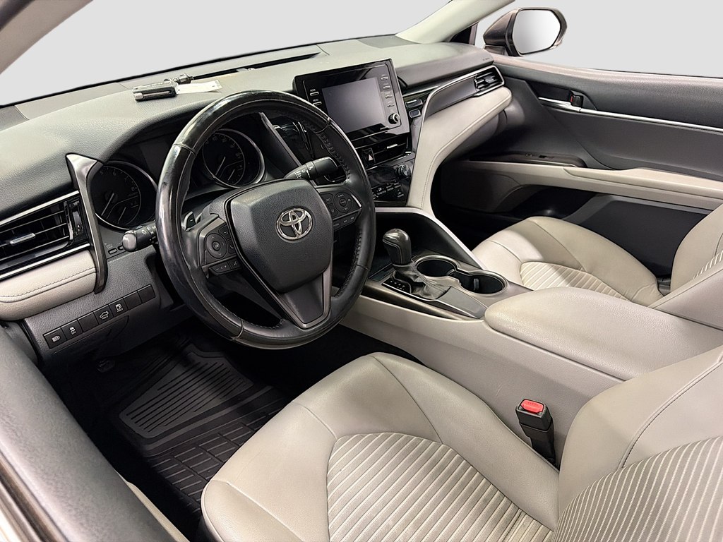 Photo 9 of this TOYOTA CAMRY