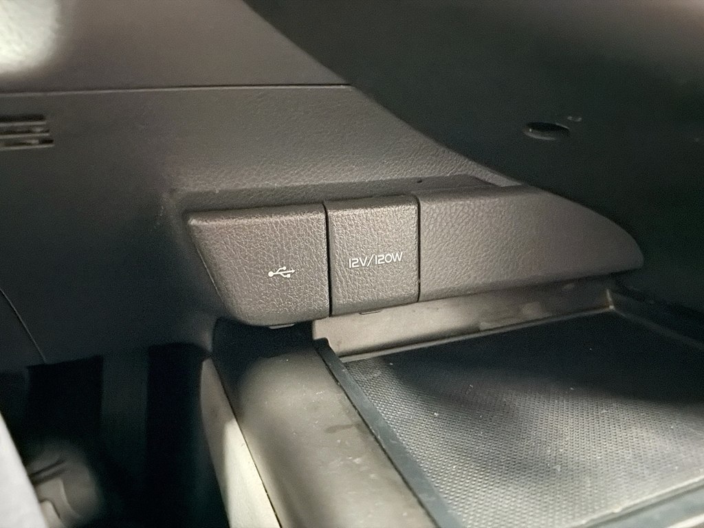 Photo 35 of this TOYOTA CAMRY