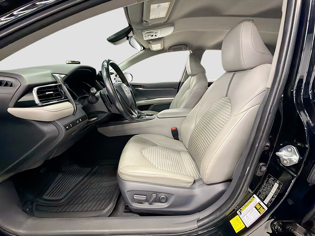 Photo 22 of this TOYOTA CAMRY