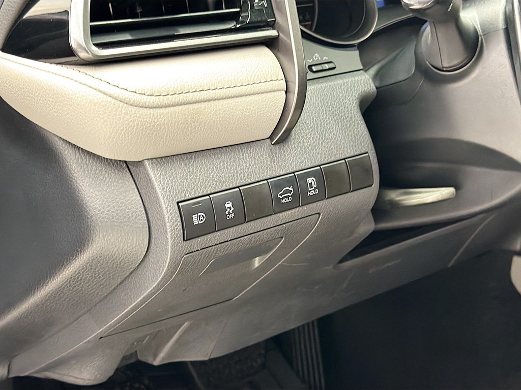 Photo 10 of this TOYOTA CAMRY