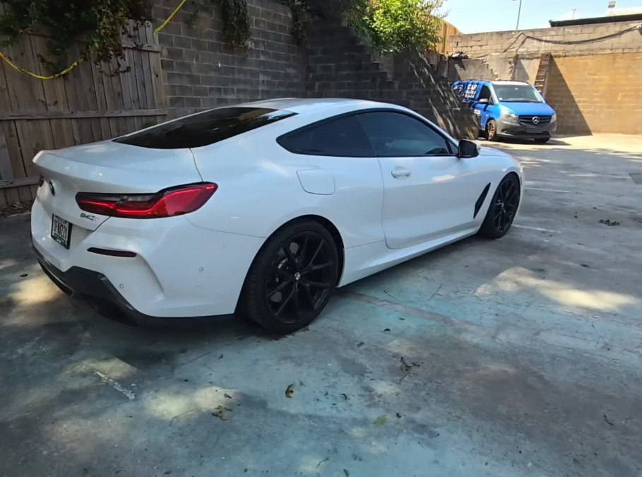 Photo 5 of this BMW 8 SERIES