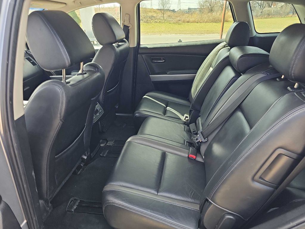 Photo 8 of this MAZDA CX-9