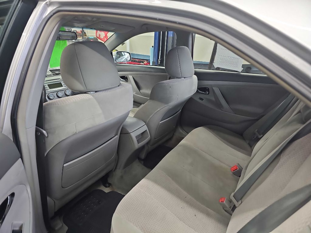 Photo 6 of this TOYOTA CAMRY