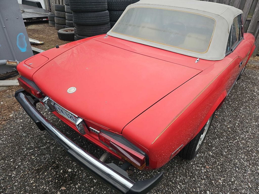 Photo 4 of this FIAT SPIDER2000