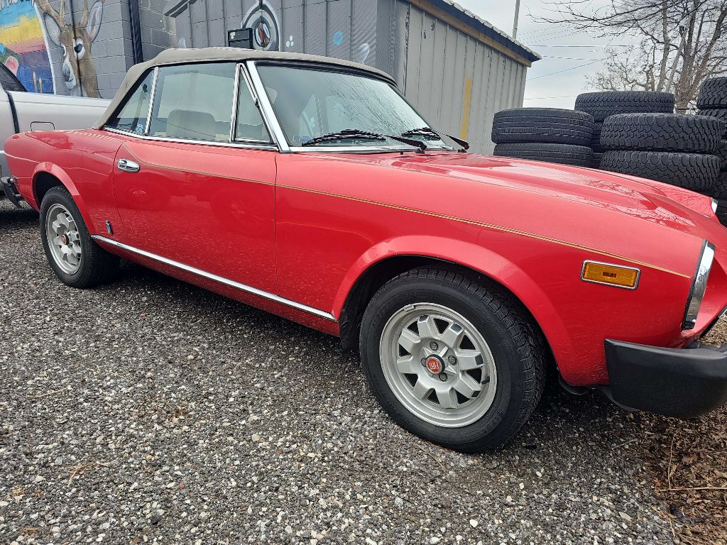 1982 FIAT SPIDER2000