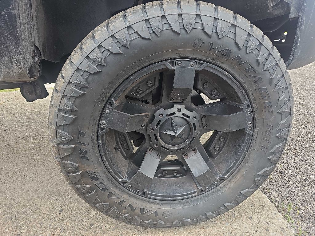 Photo 9 of this CHEVROLET SILVERADO 1500