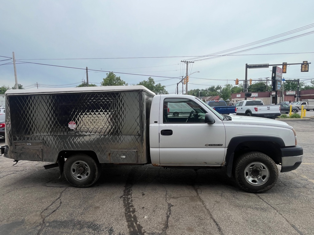 Photo 3 of this CHEVROLET SILVERADO 2500H