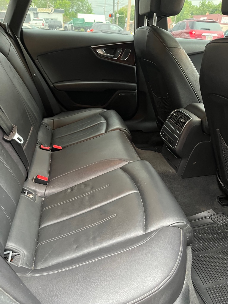 Photo 13 of this AUDI A7