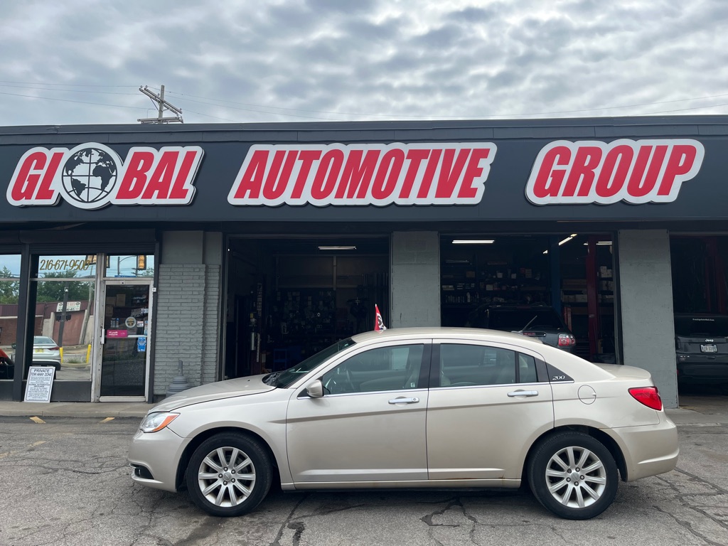 2014 CHRYSLER 200