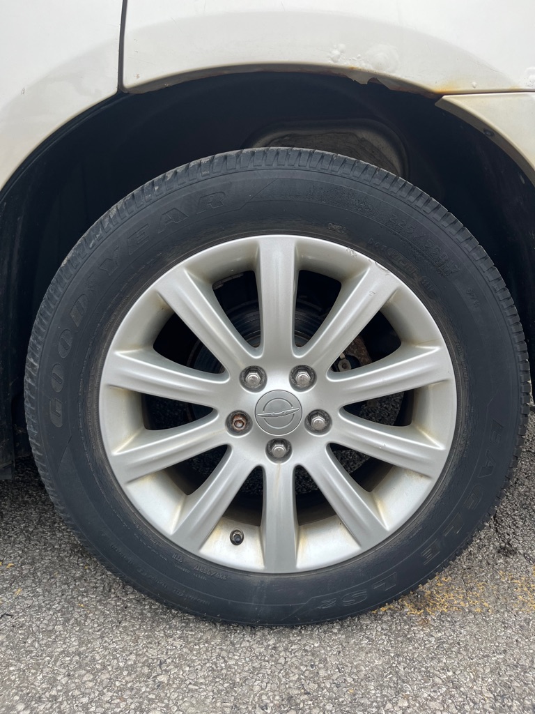Photo 20 of this CHRYSLER 200