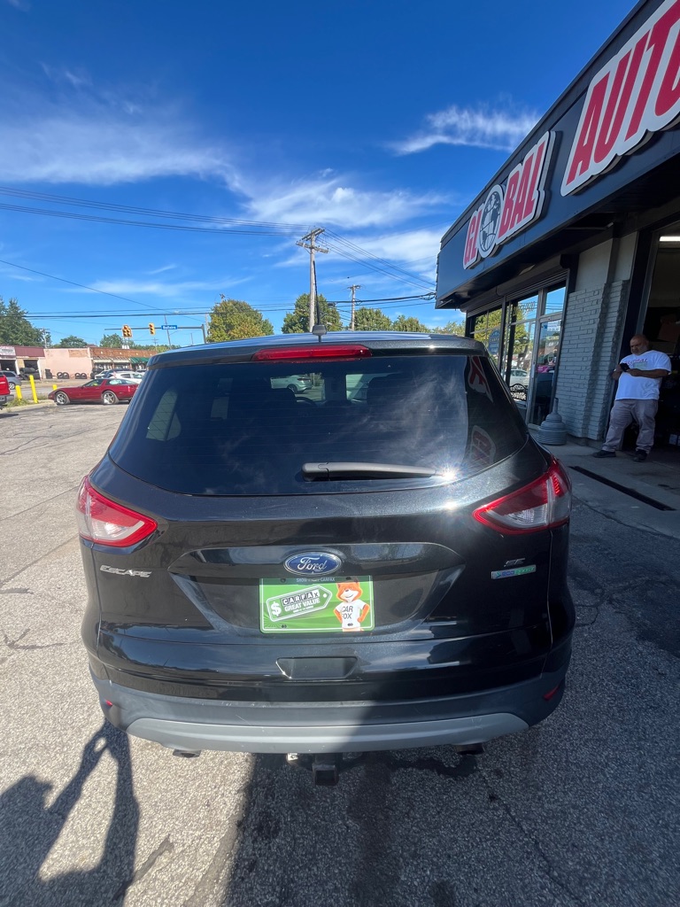 Photo 4 of this FORD ESCAPE