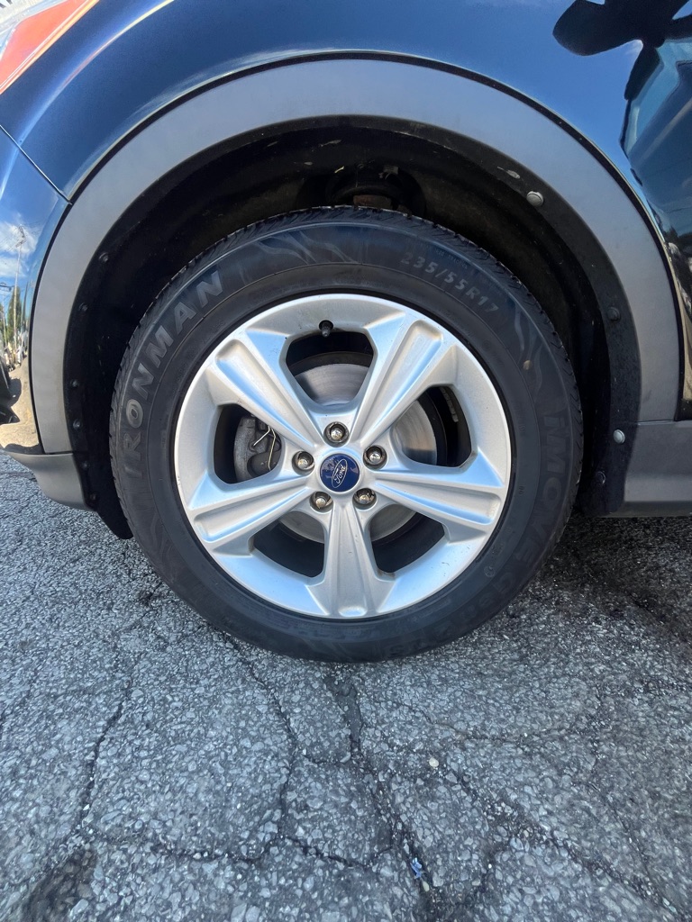 Photo 23 of this FORD ESCAPE