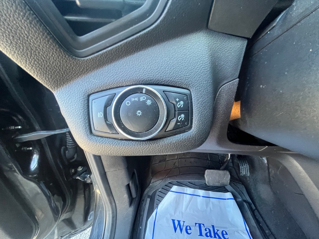 Photo 16 of this FORD ESCAPE