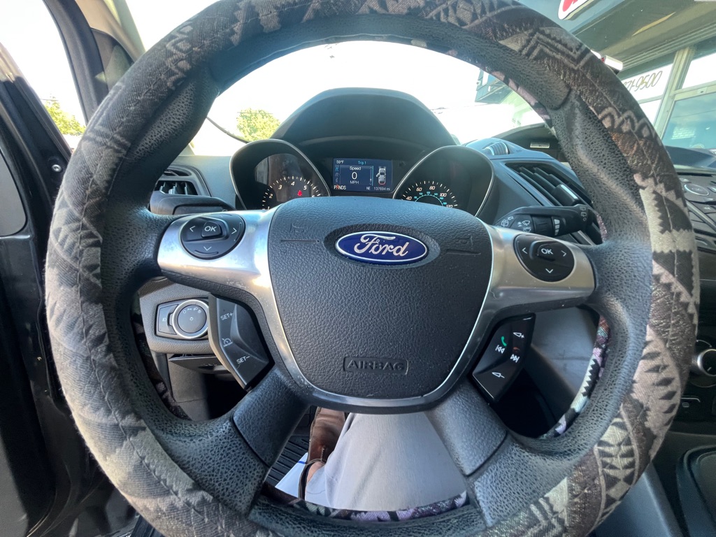 Photo 22 of this FORD ESCAPE