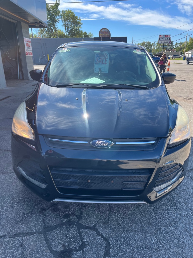 Photo 2 of this FORD ESCAPE