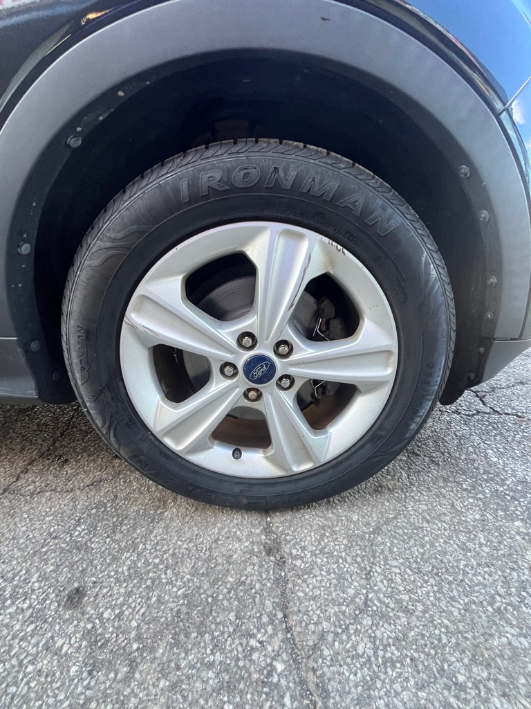Photo 26 of this FORD ESCAPE