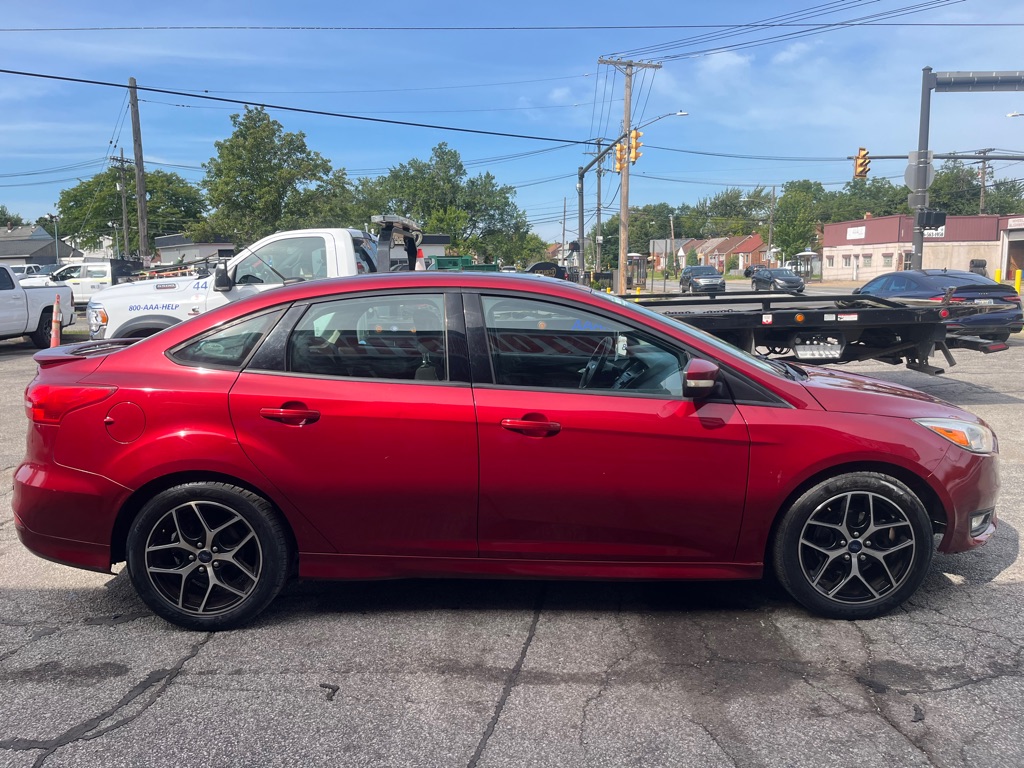 Photo 3 of this FORD FOCUS
