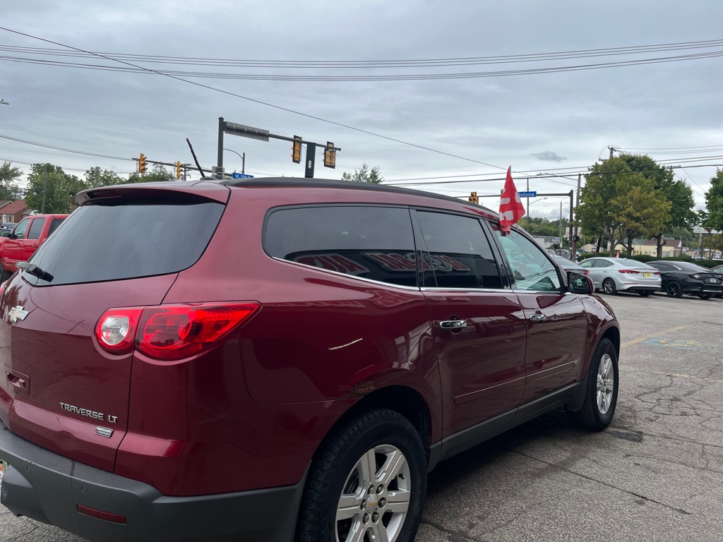 Photo 8 of this CHEVROLET TRAVERSE