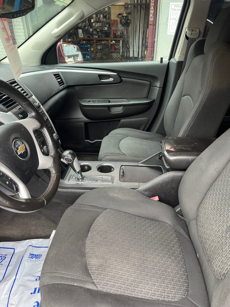 Photo 12 of this CHEVROLET TRAVERSE