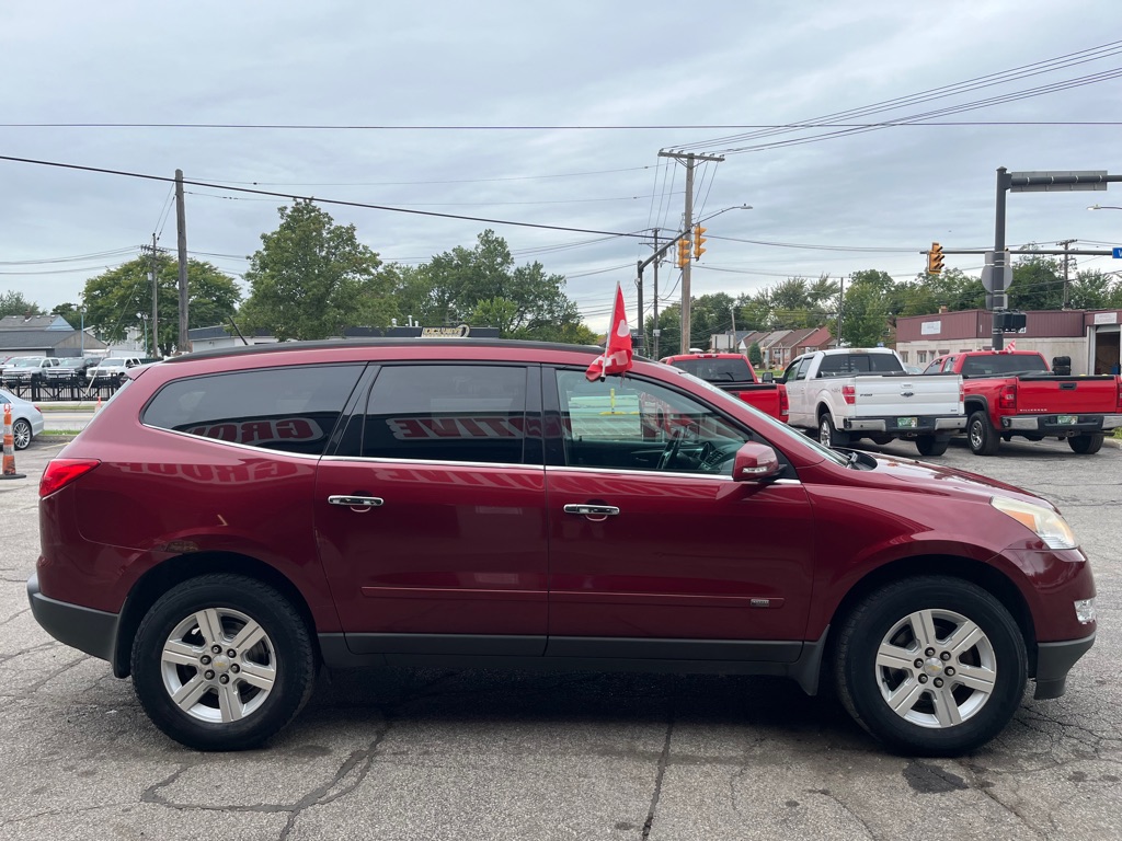 Photo 3 of this CHEVROLET TRAVERSE