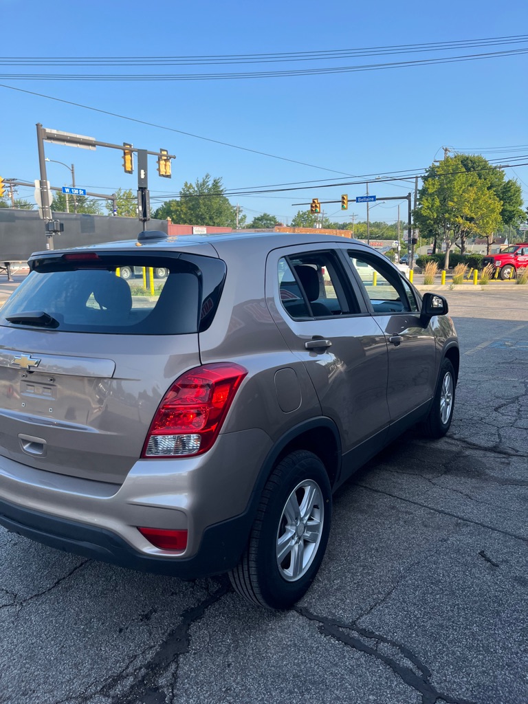 Photo 11 of this CHEVROLET TRAX