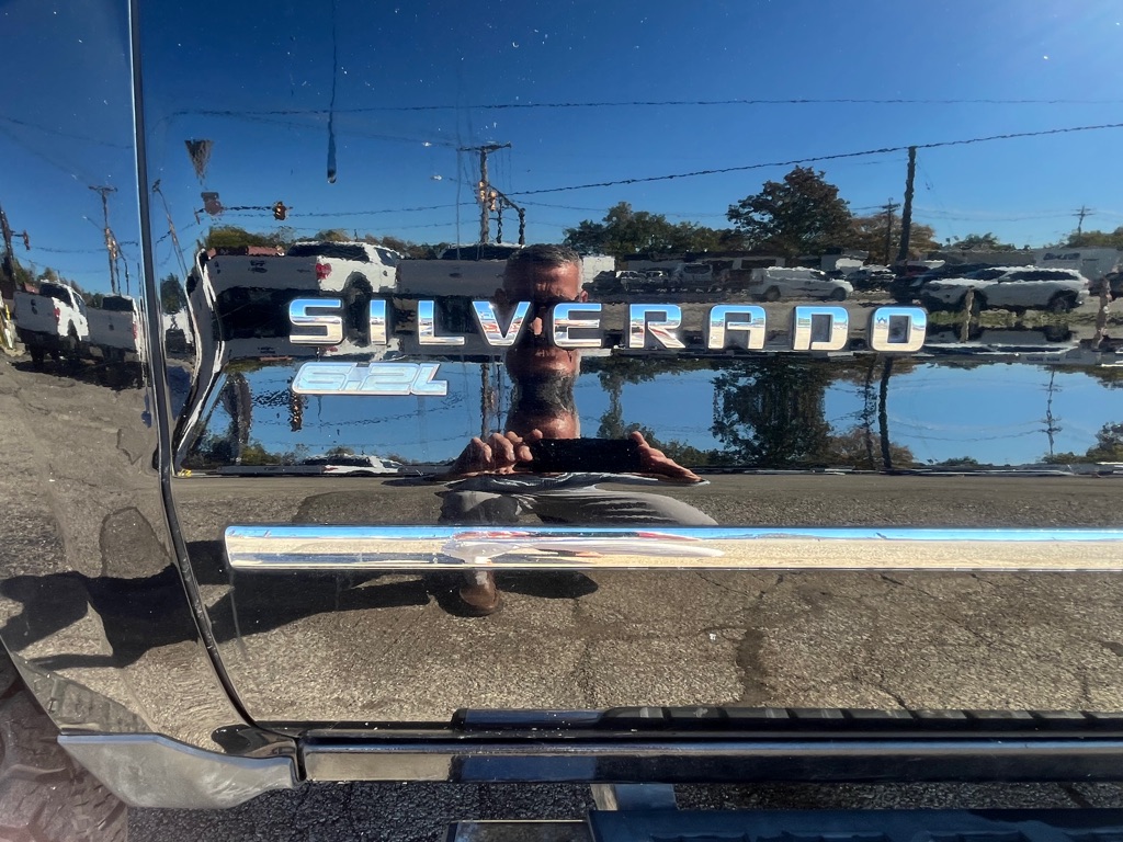 Photo 12 of this CHEVROLET SILVERADO 1500