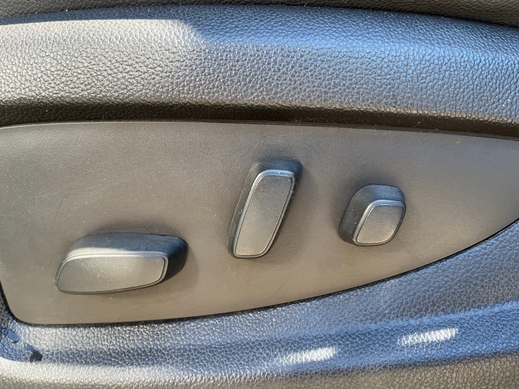 Photo 25 of this CHEVROLET SILVERADO 1500
