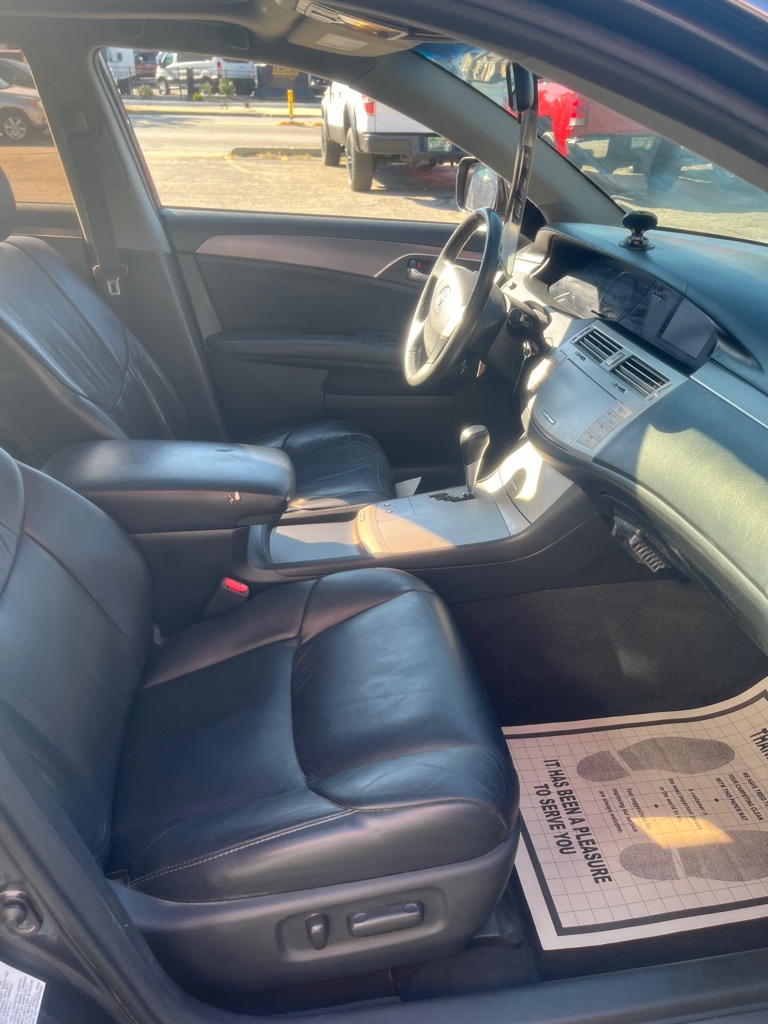 Photo 12 of this TOYOTA AVALON