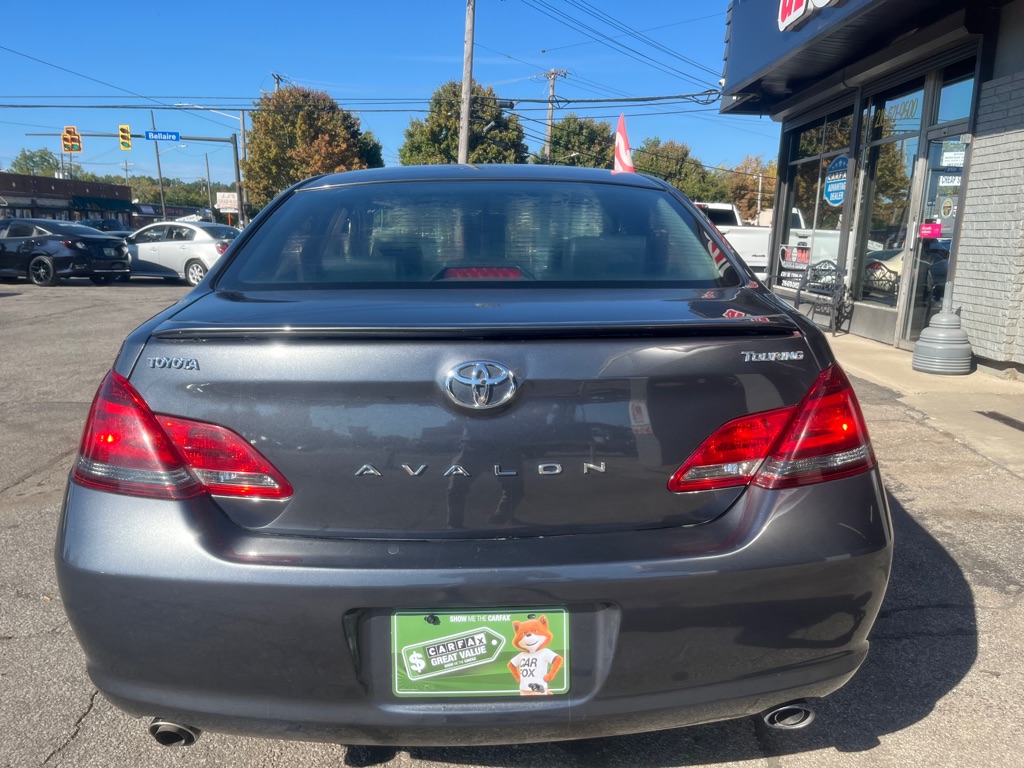 Photo 4 of this TOYOTA AVALON