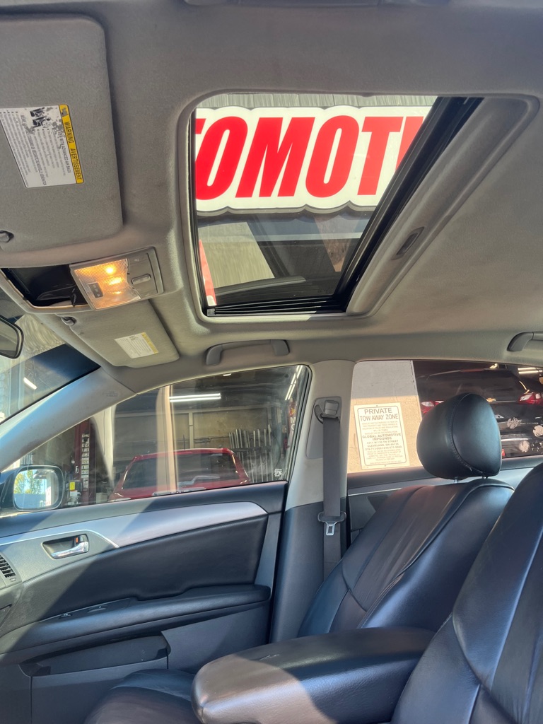 Photo 18 of this TOYOTA AVALON
