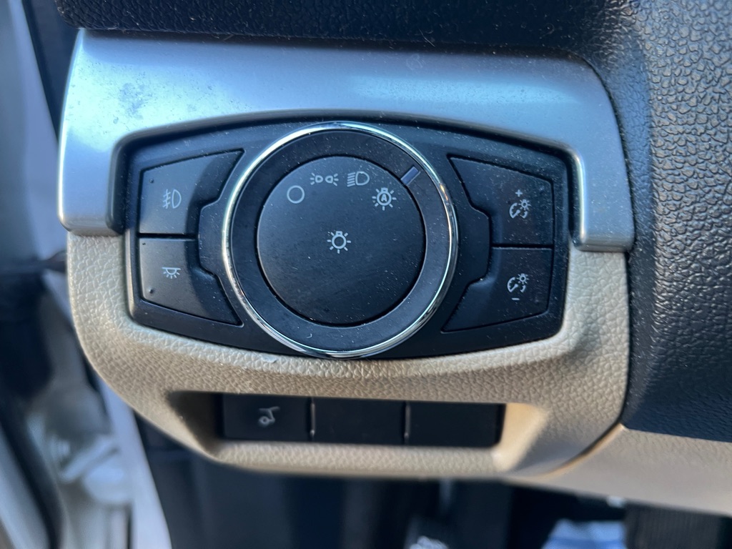 Photo 13 of this FORD EXPLORER