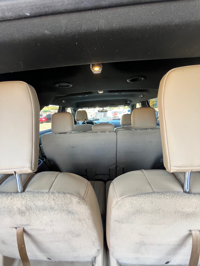 Photo 9 of this FORD EXPLORER