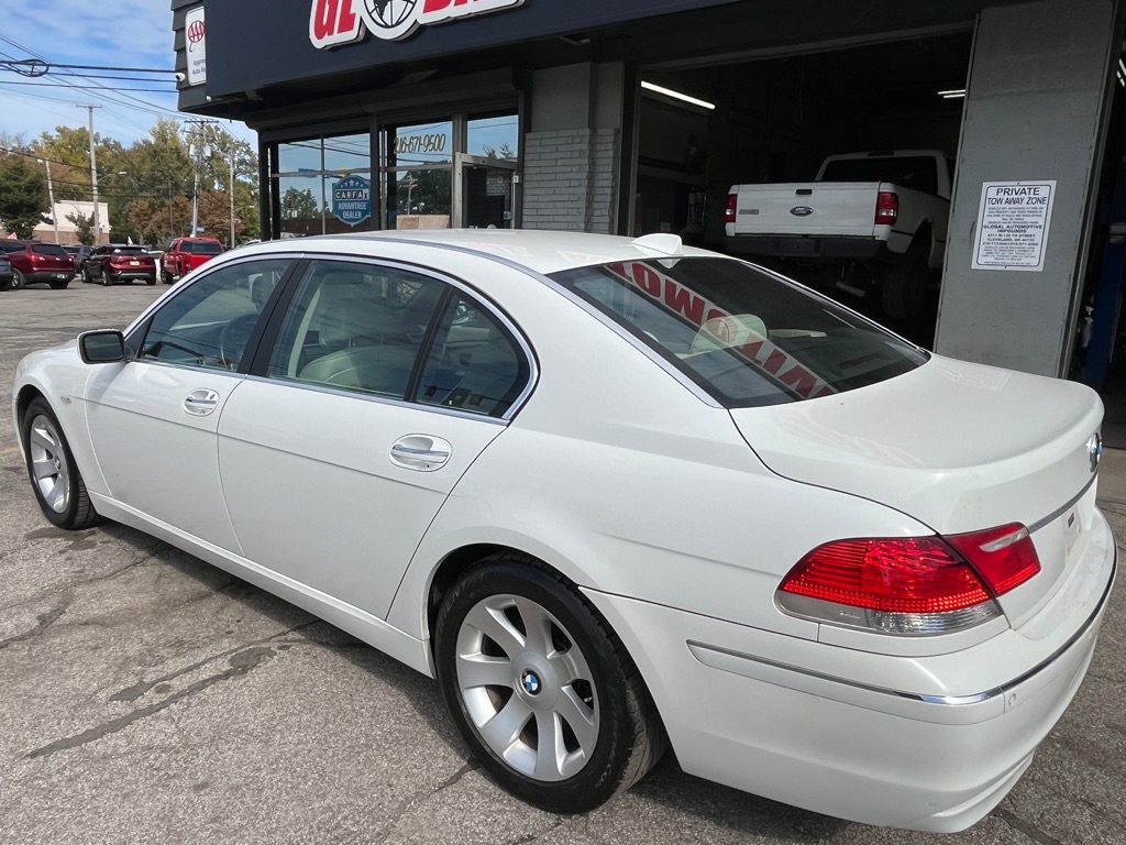 Photo 5 of this BMW 7 SERIES