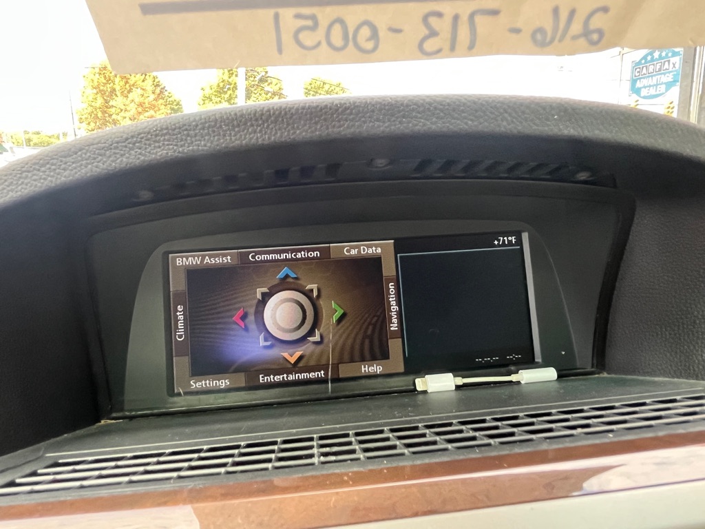 Photo 16 of this BMW 7 SERIES