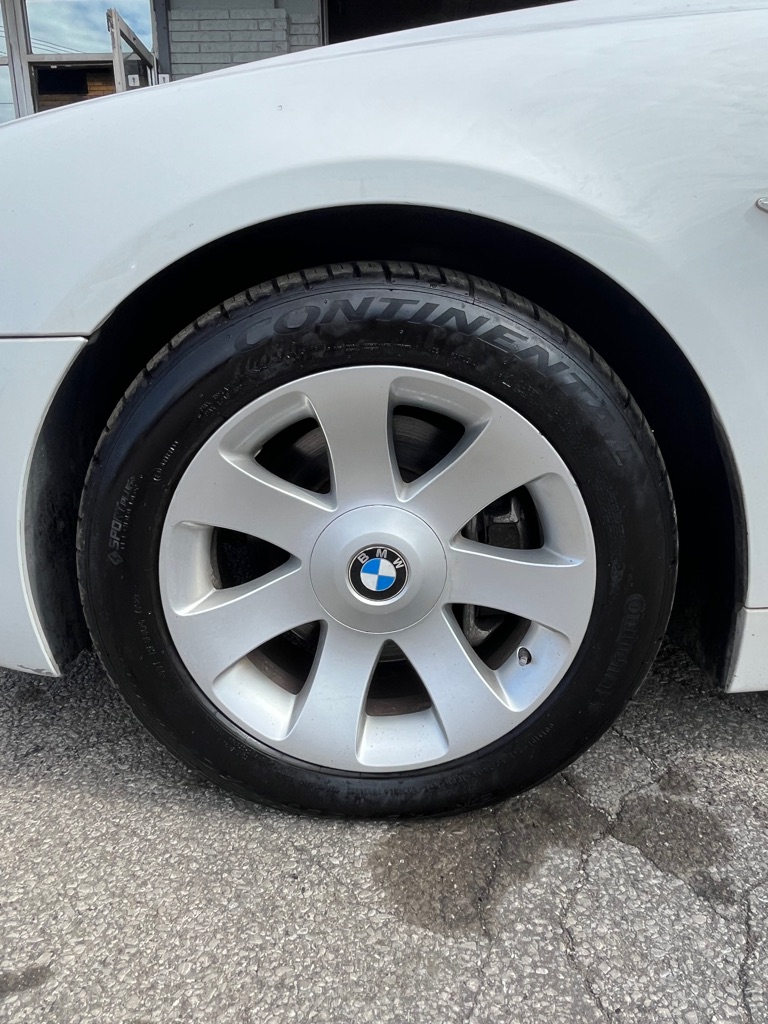 Photo 24 of this BMW 7 SERIES