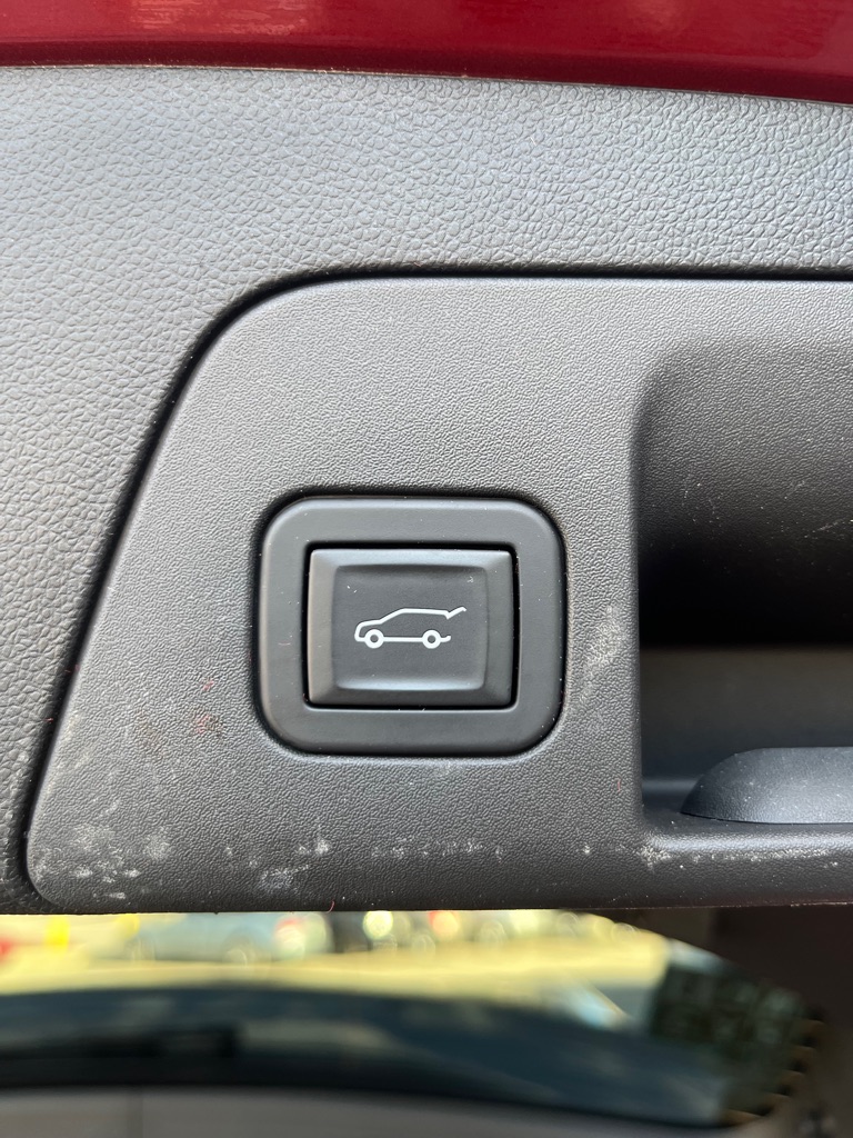 Photo 14 of this BUICK ENVISION