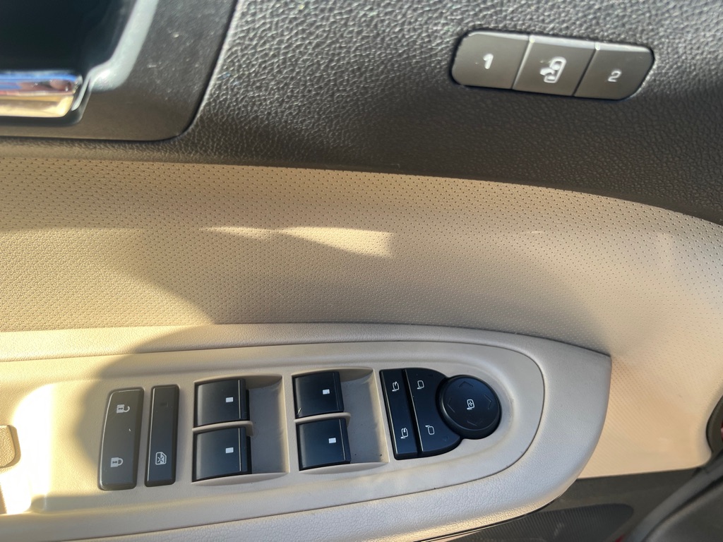 Photo 18 of this GMC ACADIA