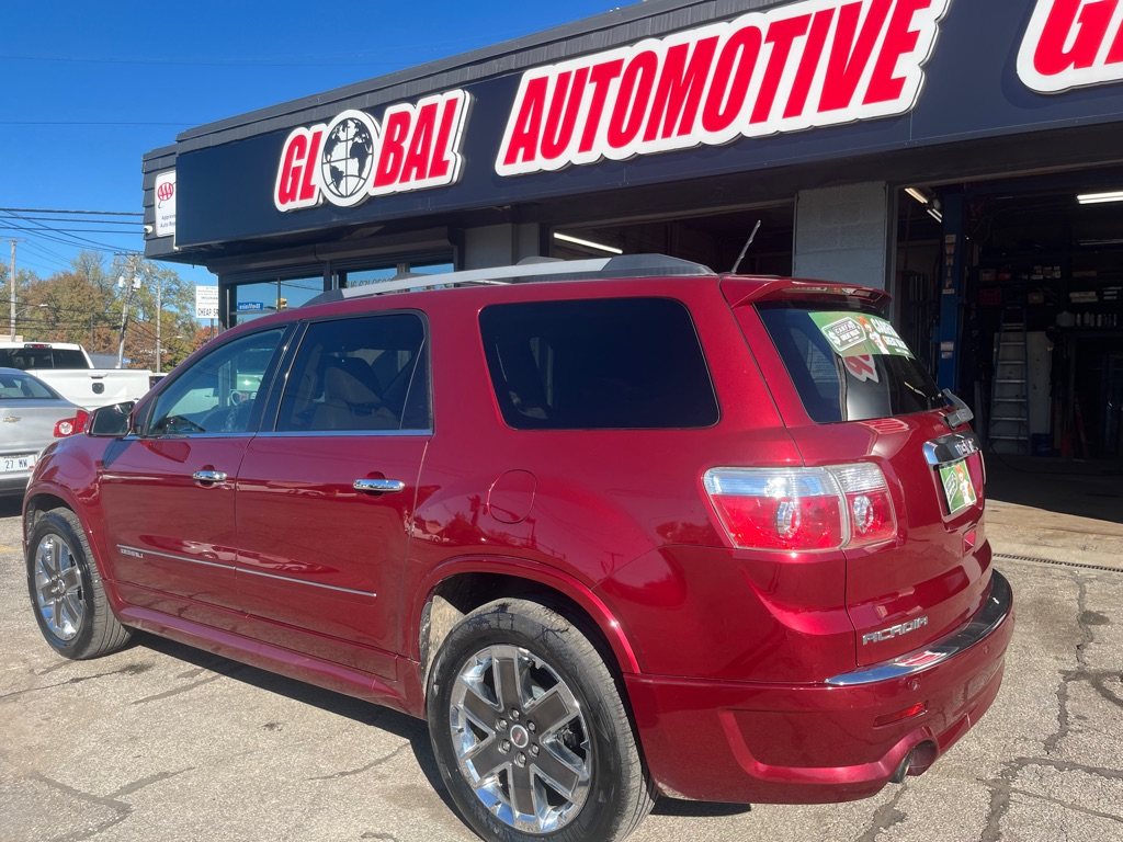 Photo 6 of this GMC ACADIA