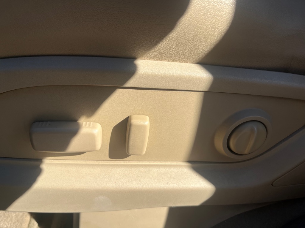 Photo 19 of this GMC ACADIA