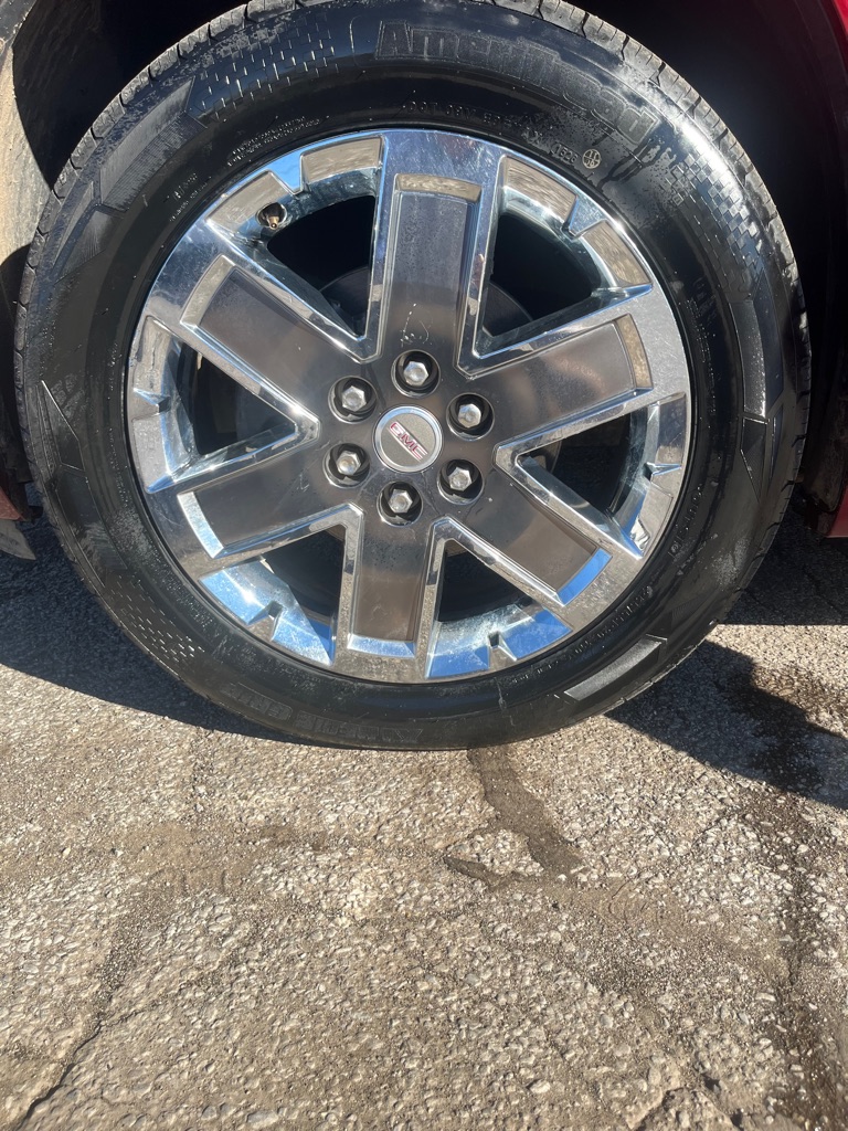 Photo 24 of this GMC ACADIA
