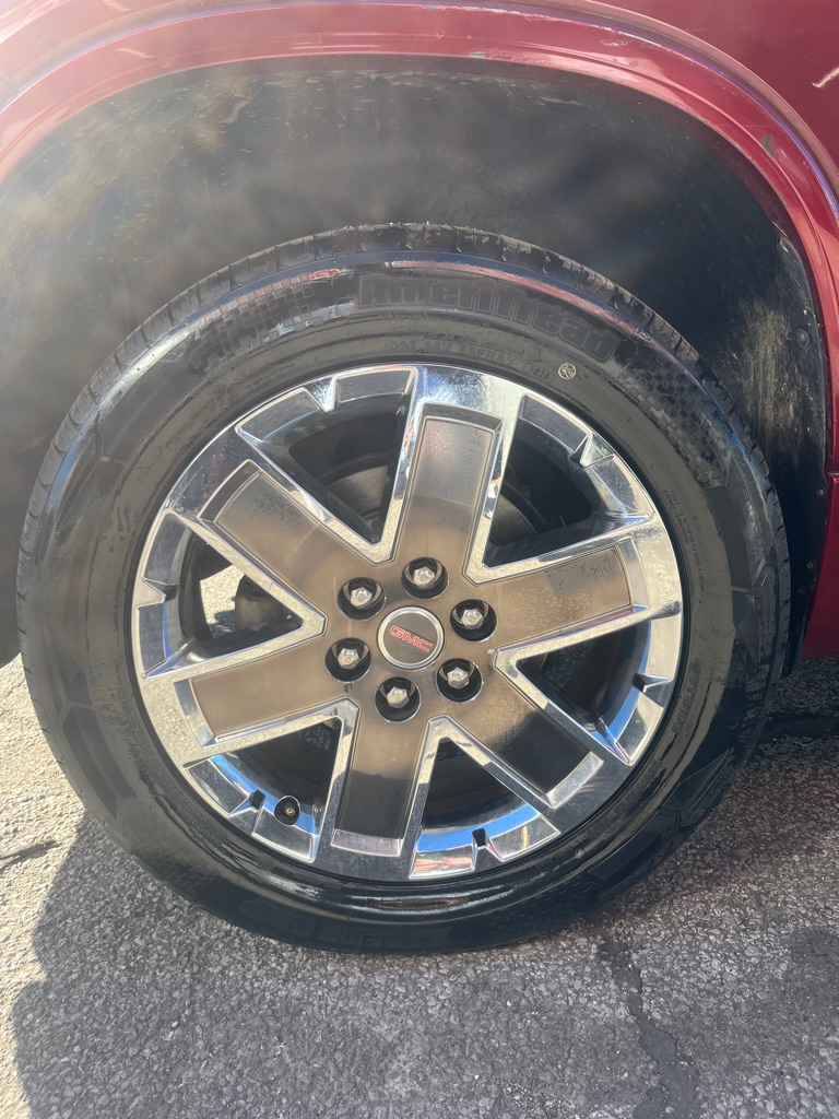 Photo 26 of this GMC ACADIA