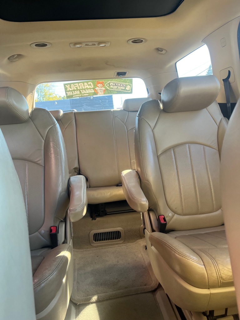 Photo 14 of this GMC ACADIA