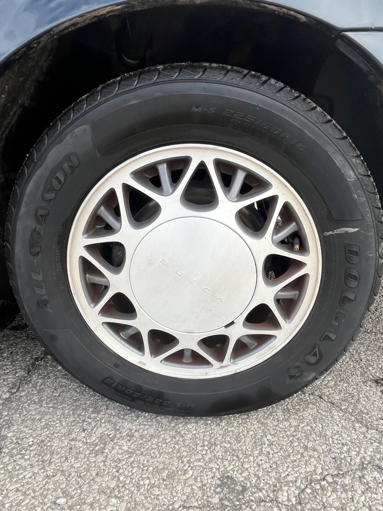 Photo 20 of this BUICK LESABRE