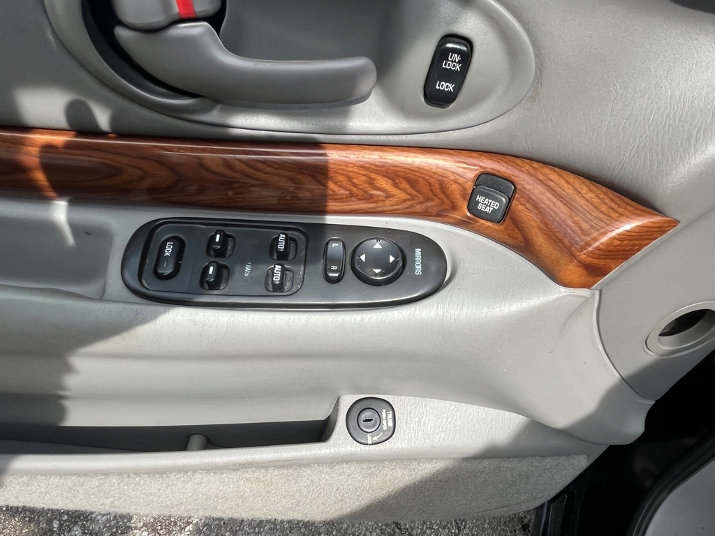 Photo 12 of this BUICK LESABRE