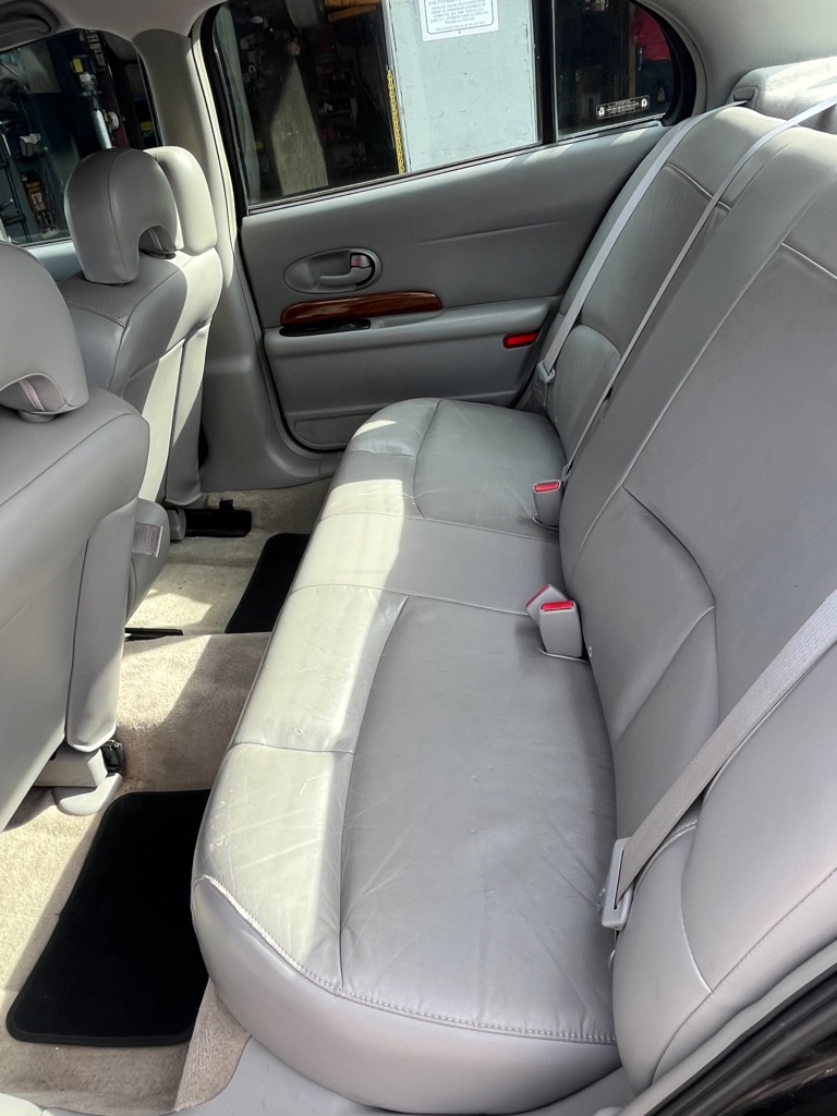 Photo 10 of this BUICK LESABRE