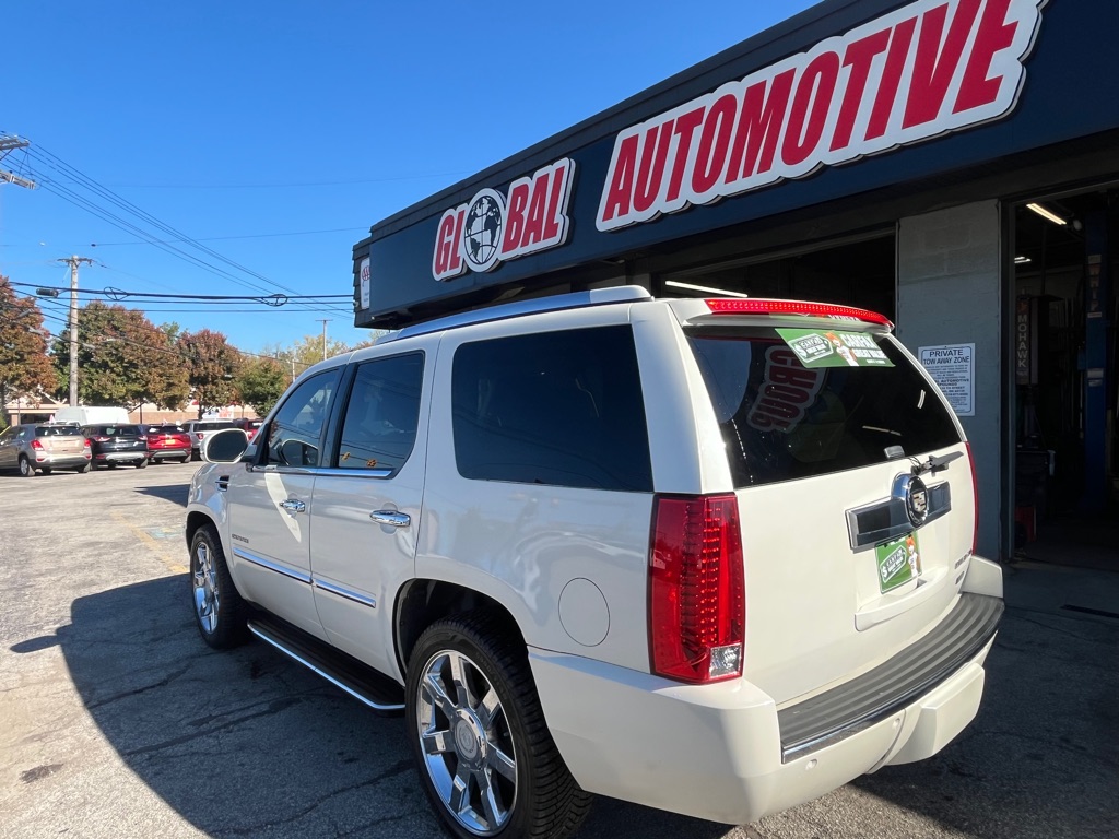 Photo 6 of this CADILLAC ESCALADE