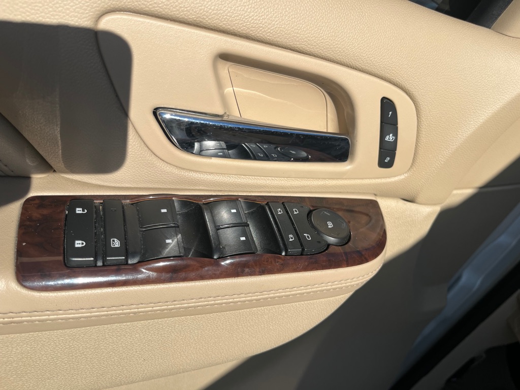 Photo 14 of this CADILLAC ESCALADE